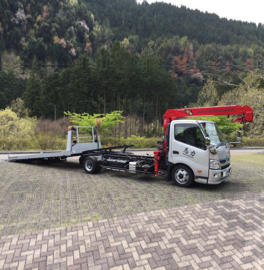 レッカー車と故障車