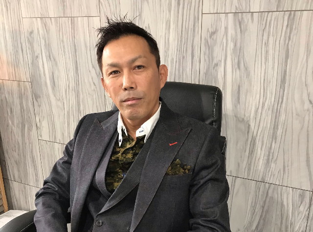 レッカー車と故障車